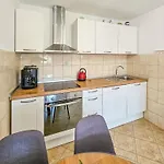 Nancy By Interhome * Vinišće