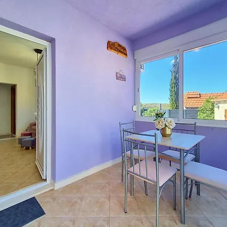 Nancy By Interhome Hébergement de vacances Vinišće